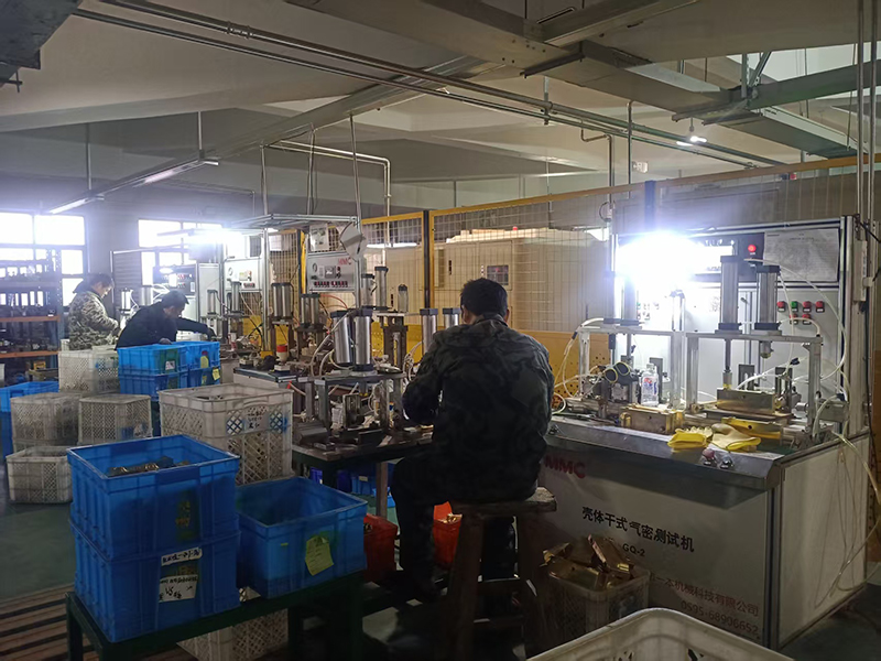 Dry airtightness testing machine