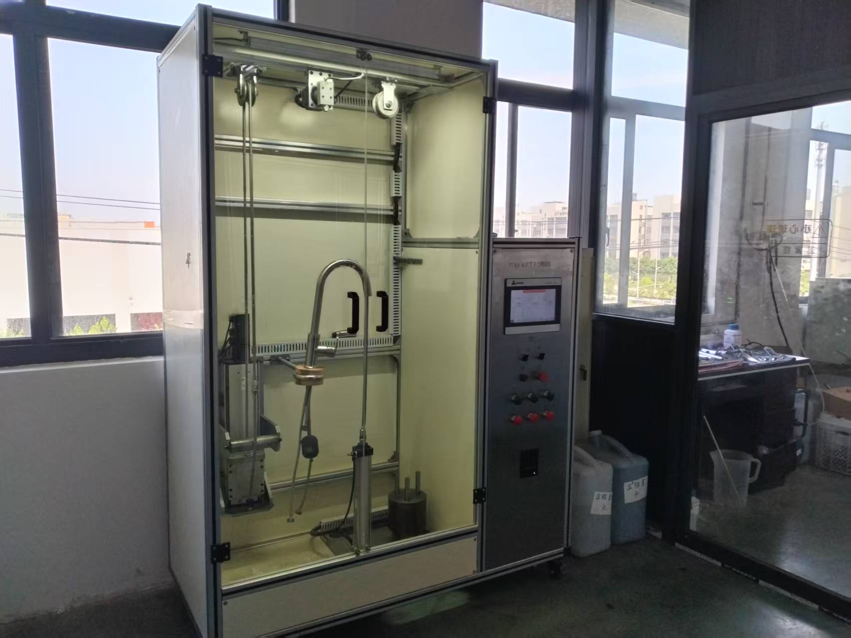 tensile testing machine